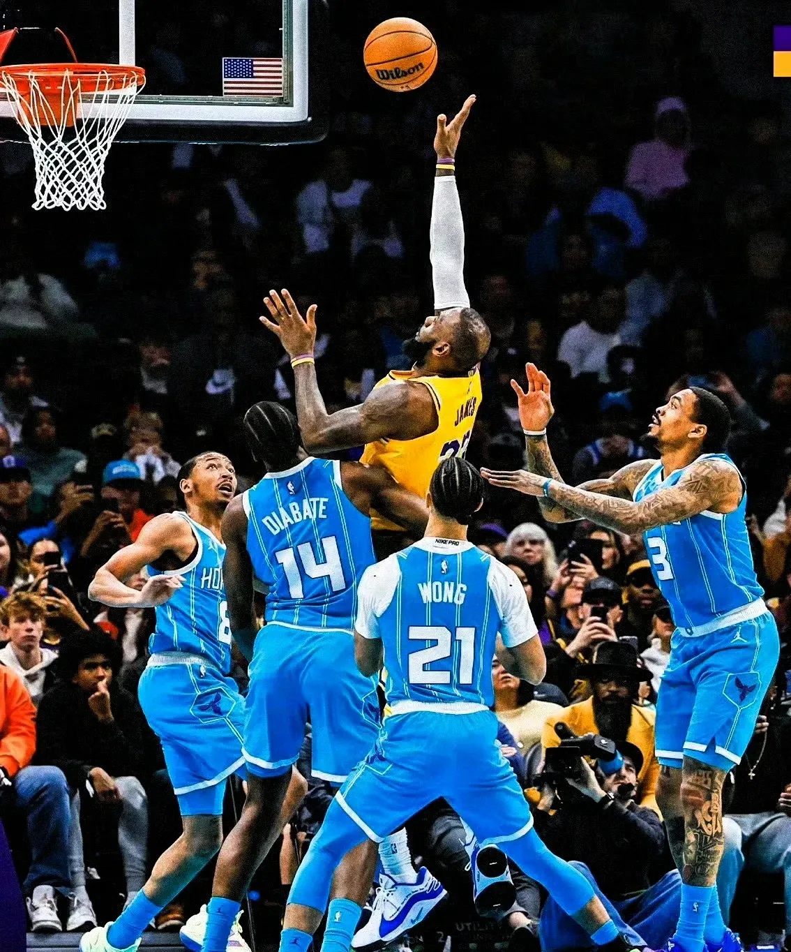 包含九游体育：湖人队新赛季：刘易斯表示将提升传球技巧的词条