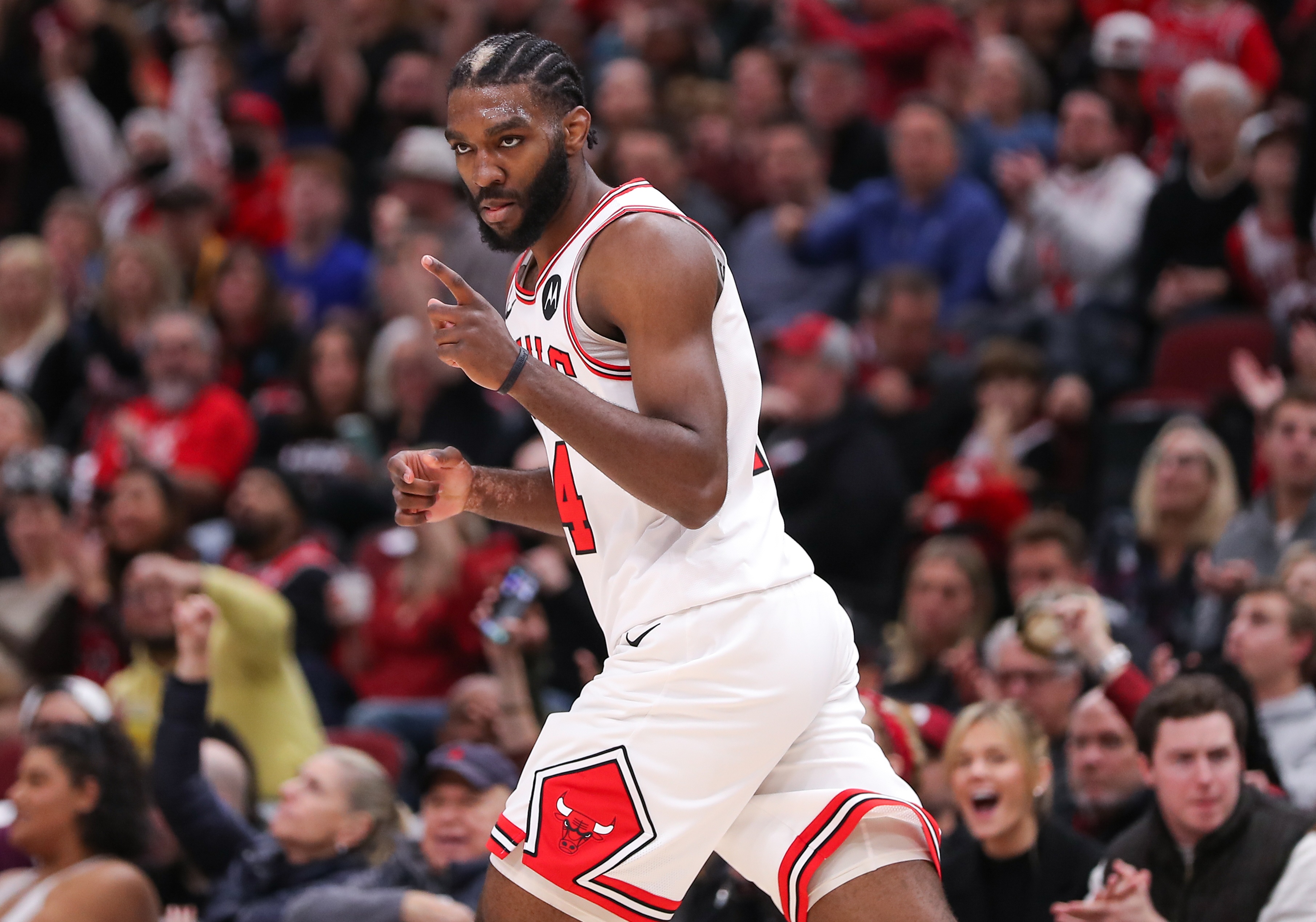 包含九游体育:NBA球星的时尚穿搭：引领潮流，展现个性的词条