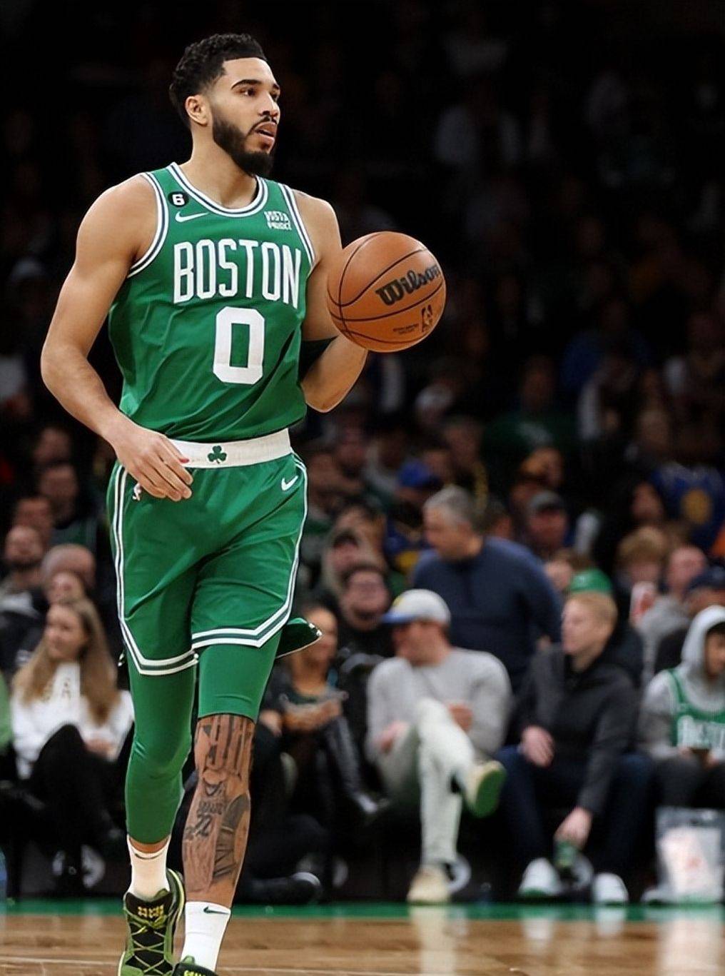 九游体育：凯尔特人队塔图姆的进攻技巧：如何提升效率，成为更全面的球员？的简单介绍