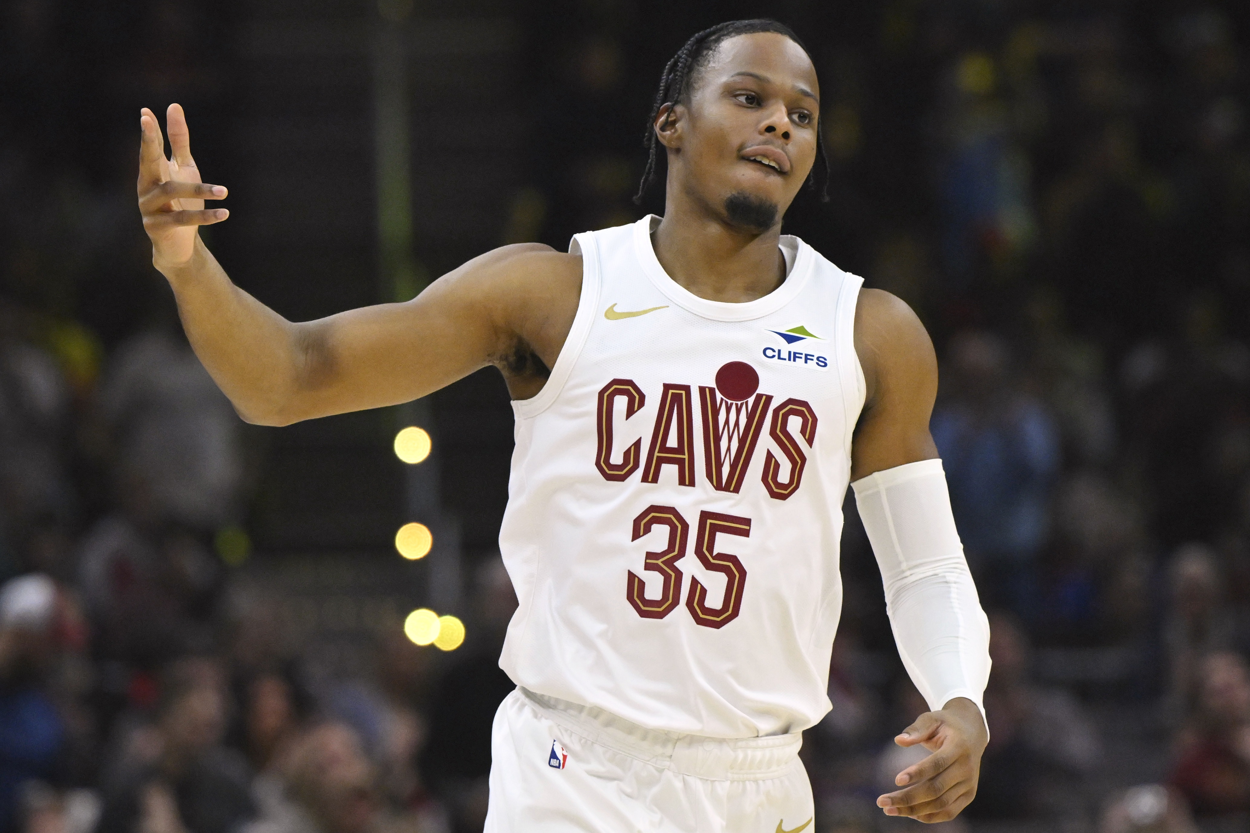 九游体育：足球明星再出发：转型与商业化的成功案例的简单介绍