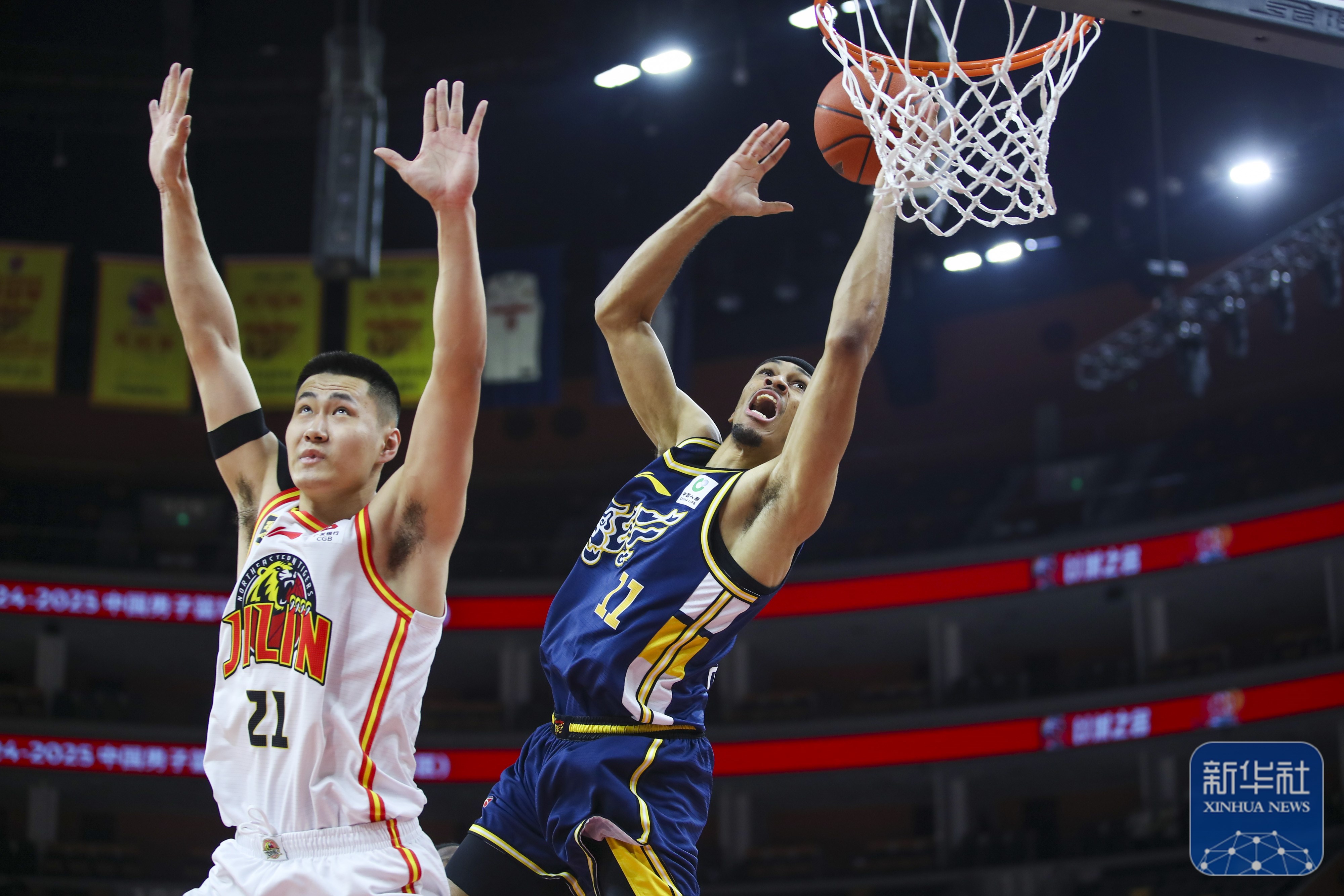 九游体育：CBA季后赛半决赛，强强对话精彩纷呈
