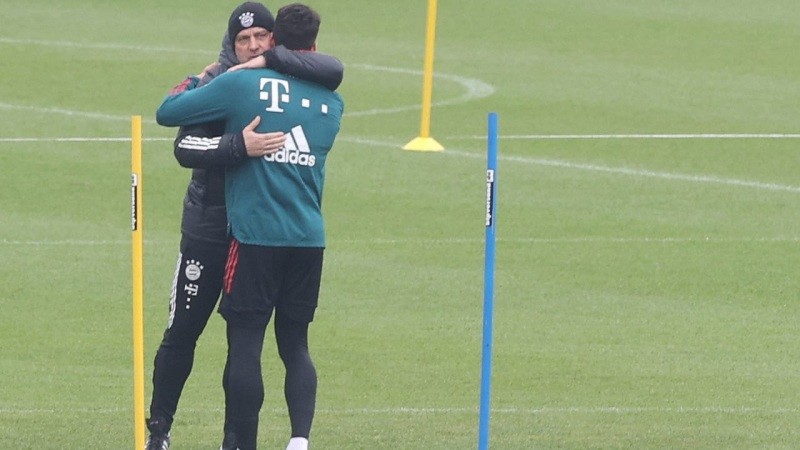 九游体育:德甲的社区参与：如何拉近球队与球迷的距离