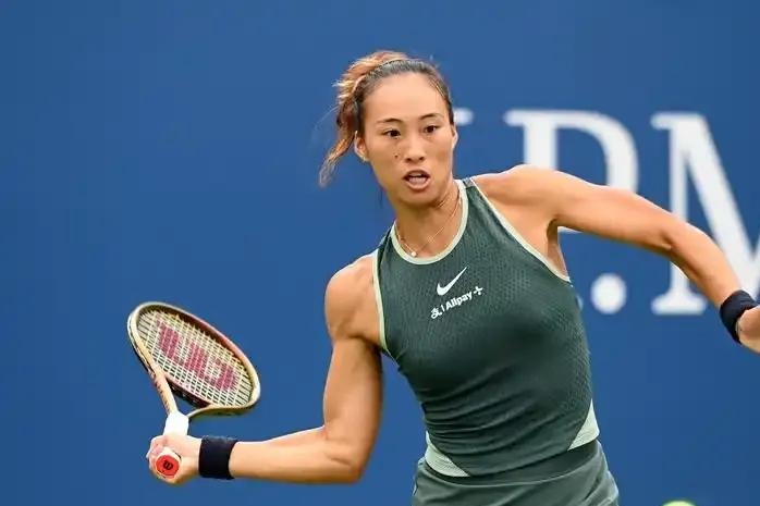 九游体育:年轻球员戴伟浚“技术扶贫”？球迷：中国足球的希望全靠他了？的简单介绍