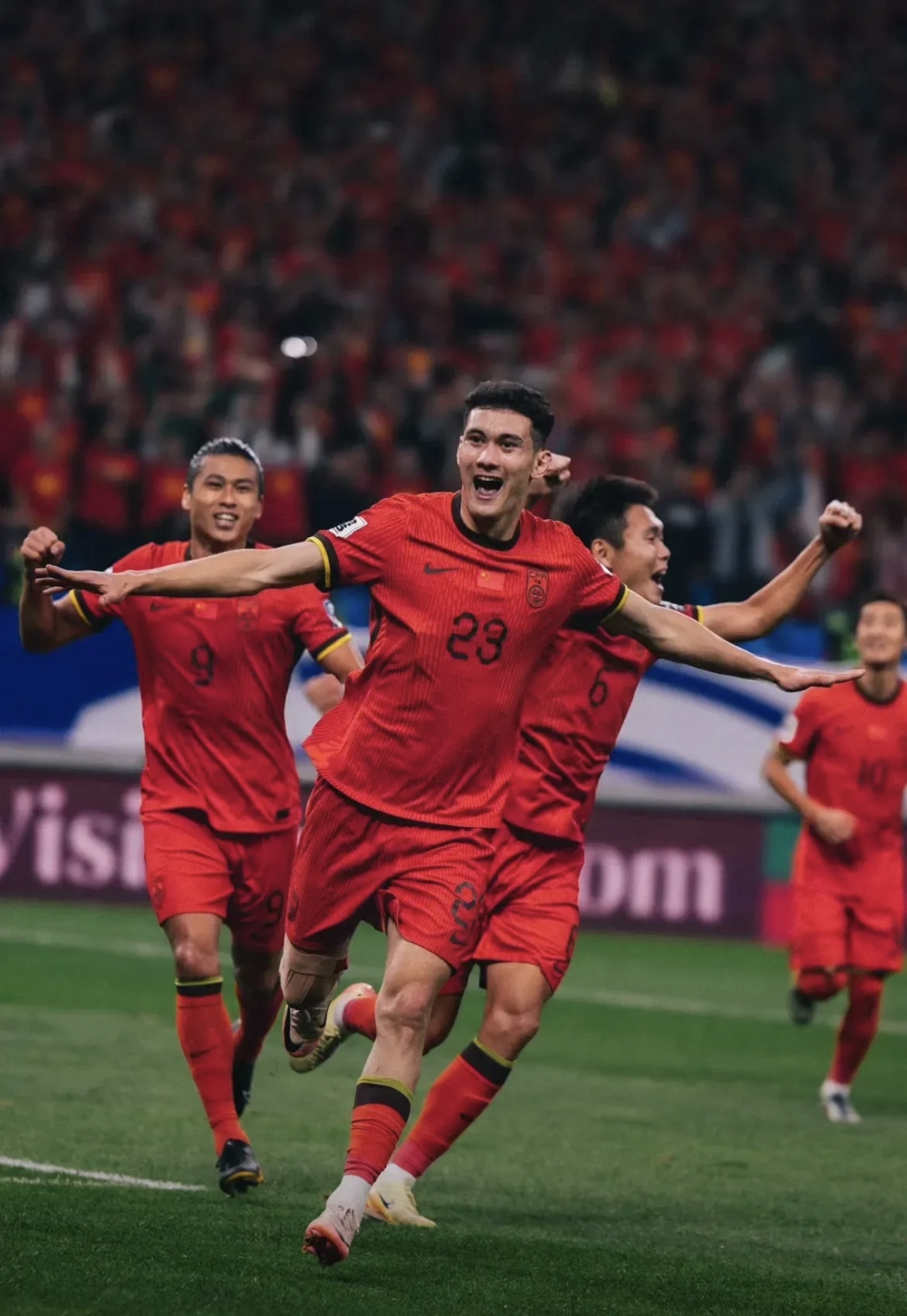 九游体育：中国足球历史回顾，经典瞬间永不褪色