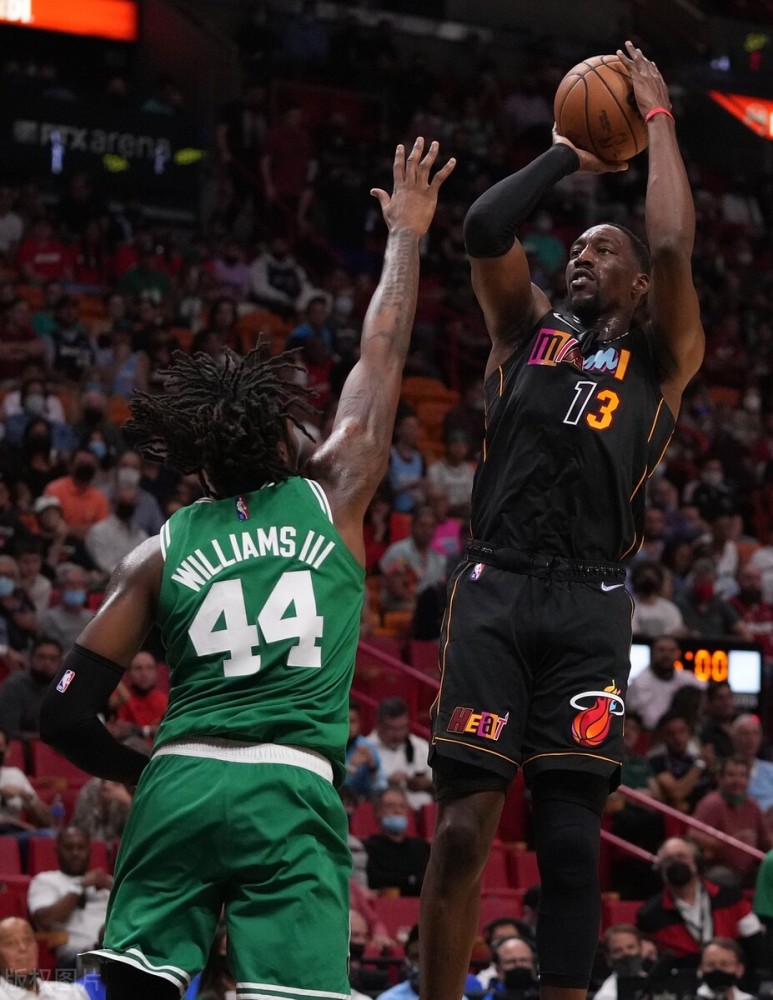 关于九游体育:凯尔特人队斯玛特的防守强度：能否在新球队延续铁血防守，成为防守核心？的信息