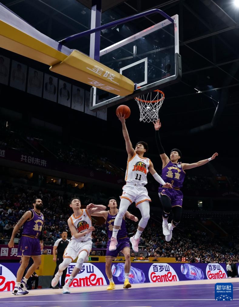 九游体育:篮球裁判的未来:如何提升专业水平,维护比赛公平?的简单介绍 九游体育:篮球裁判的未来:如何提升专业水平,维护比赛公平?的简单介绍