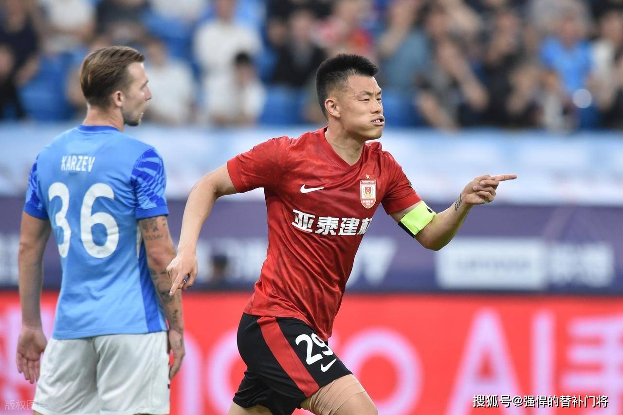 包含九游体育:新晋国脚谭龙的战术价值与在国家队的前景的词条