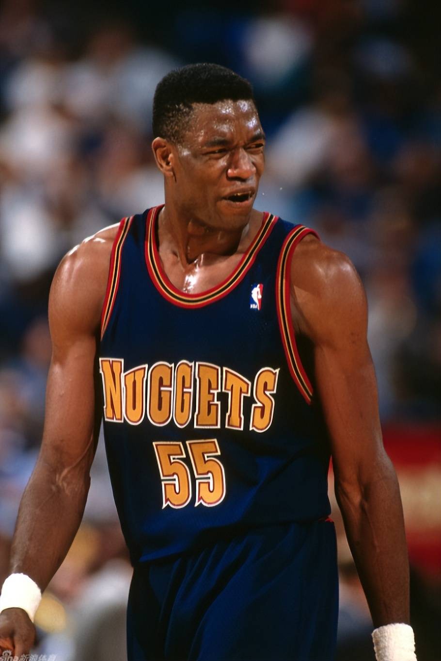 九游体育：NBA球星自传：讲述穆托姆博的传奇人生的简单介绍