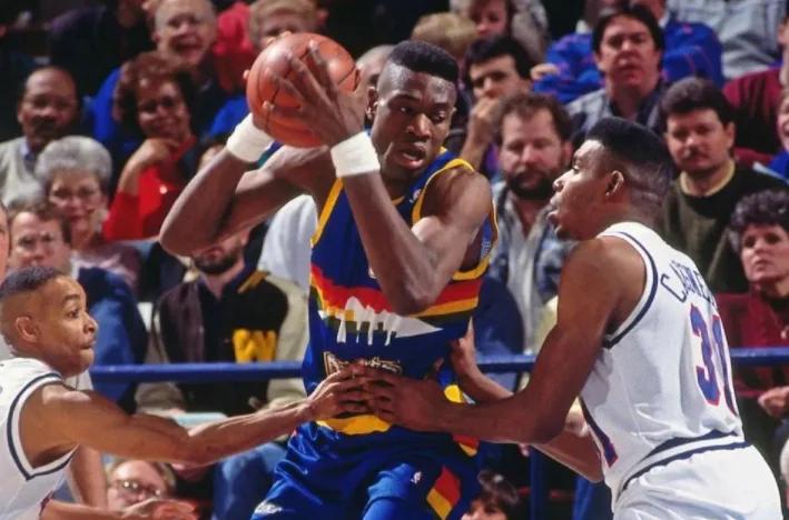 九游体育：NBA球星自传：讲述穆托姆博的传奇人生的简单介绍