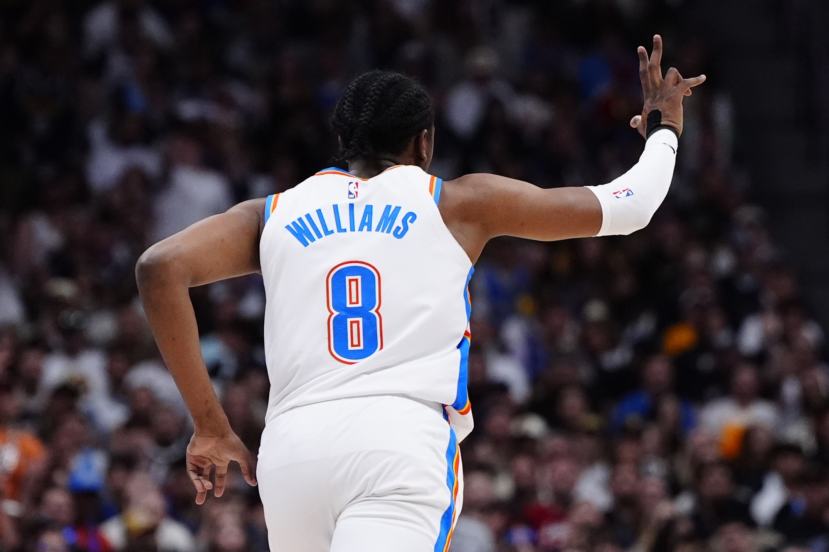 九游体育:勇士队库里训练营开幕：培养篮球未来之星的简单介绍