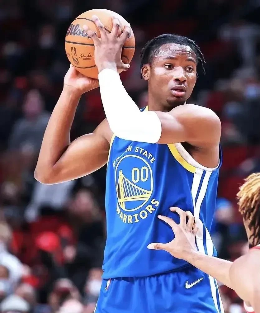 包含九游体育：勇士队年轻球员表现：库明加能否在新赛季获得更多机会？的词条