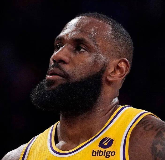 九游体育：太阳队新赛季：沃恩表示将提升防守效率