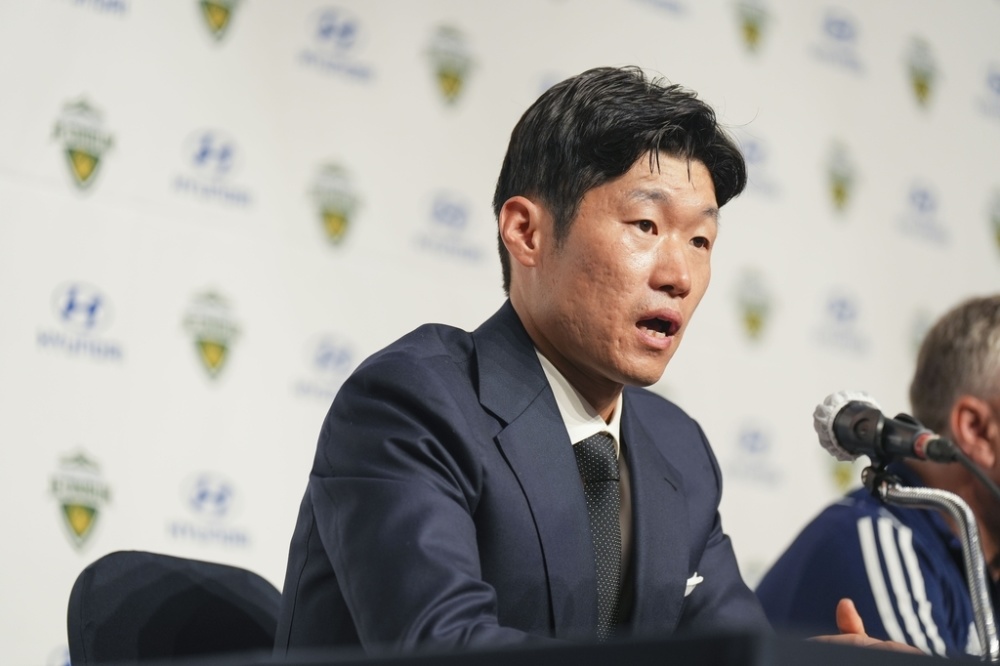 九游体育：WCBA联赛球队教练专访：分享执教理念与战术心得