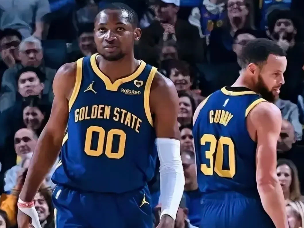 九游体育:勇士队训练营:维金斯状态出色,有望重回全明星 九游体育:勇士队训练营:维金斯状态出色,有望重回全明星