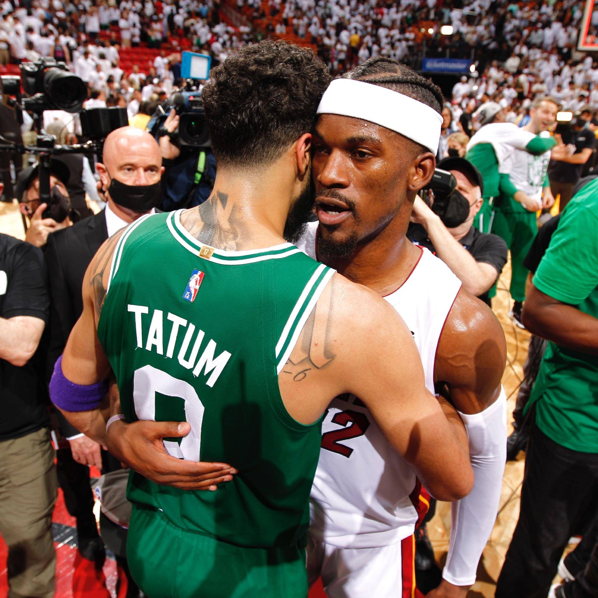 关于九游体育：凯尔特人队防守策略：如何限制詹姆斯的突破和传球？的信息