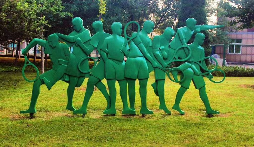 包含九游体育：篮球主题的雕塑作品创作理念分享：用雕塑的形式展现篮球的力量与美感的词条