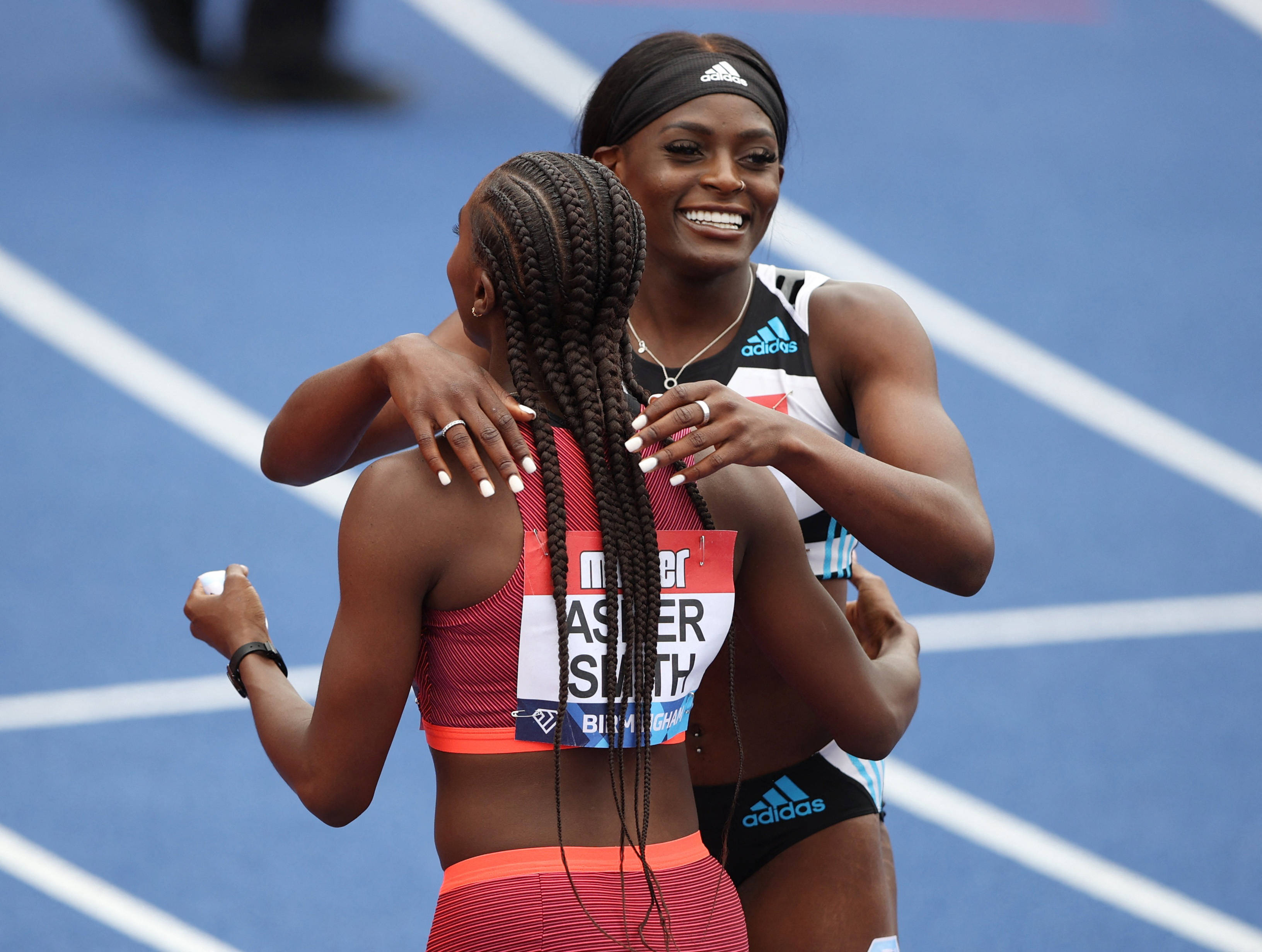 九游体育:《CS:GO》女子联赛：推动女性选手勇敢追梦