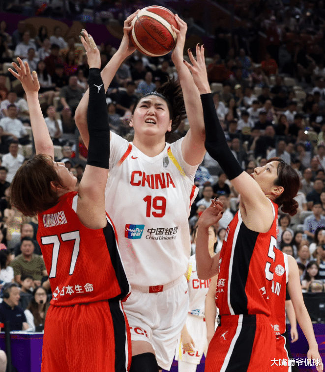 包含九游体育：WCBA联赛的球迷互动活动：如何提升球迷的参与度和忠诚度？的词条